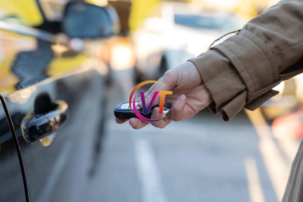 Finding and Contacting an Appropriate Auto Locksmith in Emergency Situations