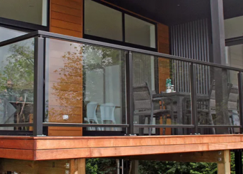 Elegant Glass Balustrades: Modern Design Meets Safety