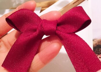 How to Make Ribbon Bows for Gift Baskets