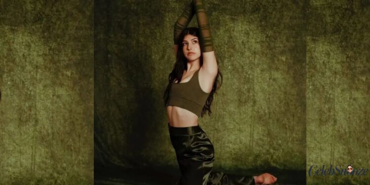 Sunny Sandler Height, Weight and Body Measurements