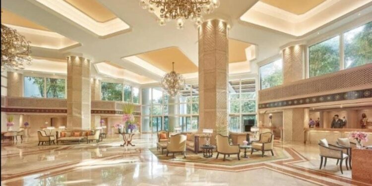 What are the important benefits of planning your stay at Taj Bengal Kolkata?