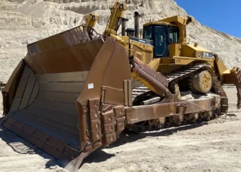Mastering the Earth: The Power of the D11 Dozer in Construction