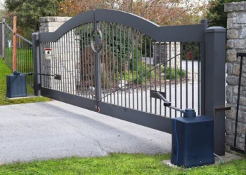 Choosing the Right Remote Control for Your Gate: Convenience, Security, and Practicality