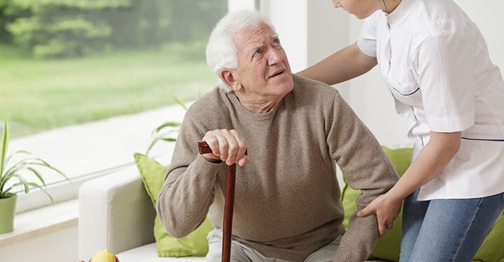 The Guide to Senior Personal Care Assistance for Old Grandmas