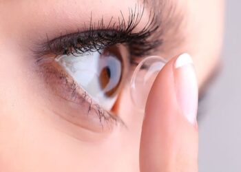 How to Prevent Eye Fatigue When Wearing Contact Lenses Daily